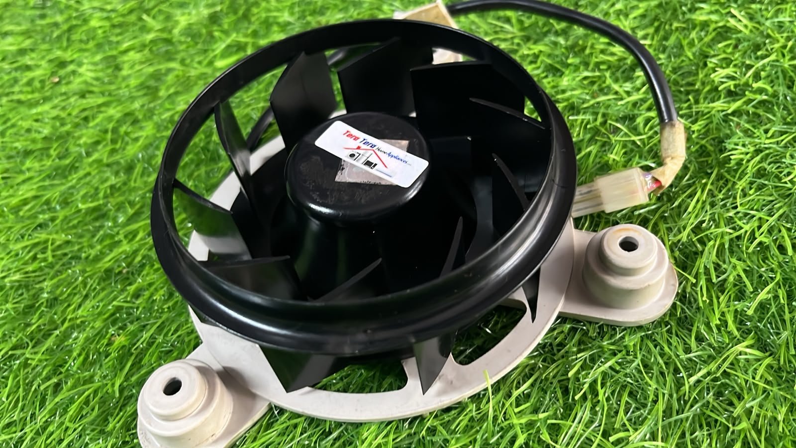 Whirlpool fridge double door Dc motor - Image 2